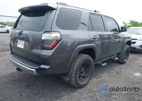 2018 Toyota 4Runner Trd Off Road Premium из США, поврежденный, VIN JTEBU5JR7J5588342